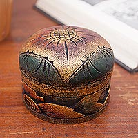 Deko-Box aus Holz, „Bougainvillea Blossom“ – runde Mahagoni-Holz-Andenken-Schmuckschatulle in Metallic-Gold
