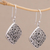 Pendientes colgantes de plata de ley - Pendientes colgantes de plata de ley con diseño de volutas en forma de diamante
