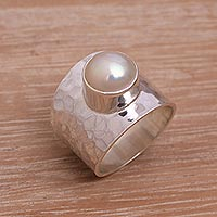 Cultured pearl cocktail ring, Gleaming Fate