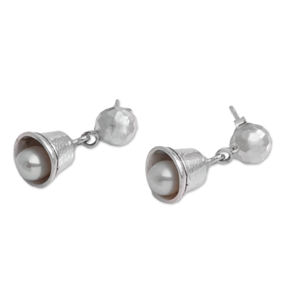 Aretes colgantes de perlas cultivadas - Pendientes colgantes de campana con perlas cultivadas de Bali
