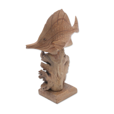 Escultura de madera - Escultura de pez espiga de natación de madera de jempinis tallada a mano
