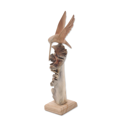 Holzskulptur „Kolibriflug“ – Handgeschnitzte fliegende Kolibri-Skulptur aus Jempinis-Holz