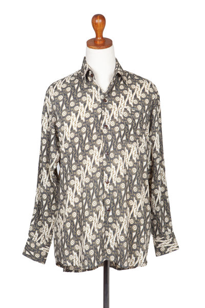 Herren-Langarmhemd aus Rayon, „Parang Chic“ – Herren-Langarmhemd aus Rayon mit dunkelgrauem auf blassgelbem Aufdruck