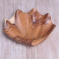 Holzfangkorb, 'Clam Shell' - Muschelfangkorb aus Suar-Holz aus Bali