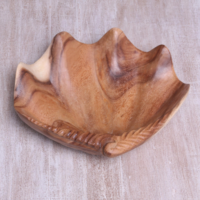 Wood catchall, Clam Shell