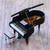 Piano miniatura decorativo - Figura decorativa artesanal de mini piano de cola de caoba.