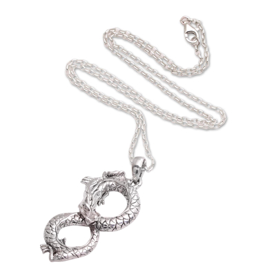 Anhänger-Halskette aus Sterlingsilber, 'Infinity Dragon'. - Drachenanhänger-Halskette aus Sterlingsilber aus Bali