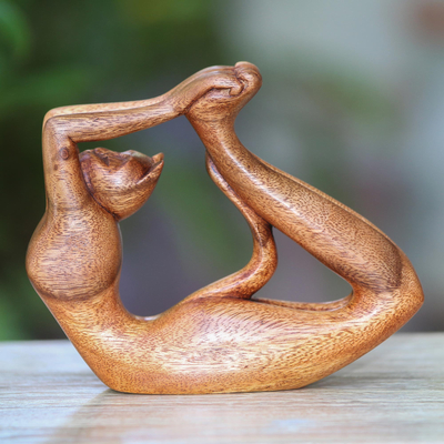 Wood sculpture, Dhanurasana Kitty