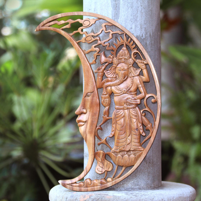 Panel de relieve de madera, 'Ganesha Moon' - Ganesha en panel de relieve de madera tallada a mano de luna creciente