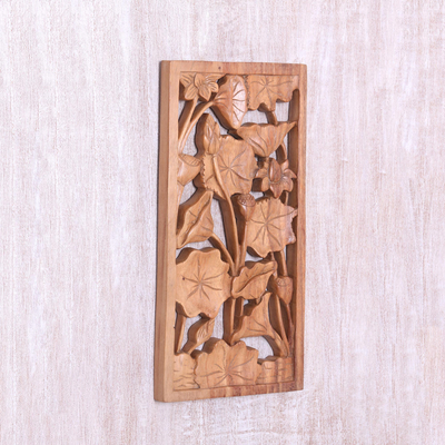 Panel en relieve de madera - Panel de relieve de madera tallada a mano con nenúfares en ciernes en estanque
