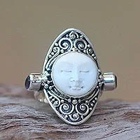 Anillo de cóctel de amatista, 'Tranquil' - Anillo de cóctel de amatista y hueso elaborado en Bali