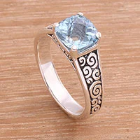 Anillo solitario topacio azul - Anillo solitario con motivo de remolino de plata de ley y topacio azul