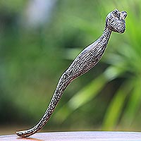 Wood back scratcher, 'Whitewashed Gecko Helper' - Whitewashed Suar Wood Gecko Back Scratcher from Bali