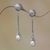 Aretes colgantes de perlas cultivadas - Pendientes colgantes de perlas cultivadas con motivo de guijarros de Bali