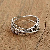 Featured review for Sterling silver band ring, Paw Dimension