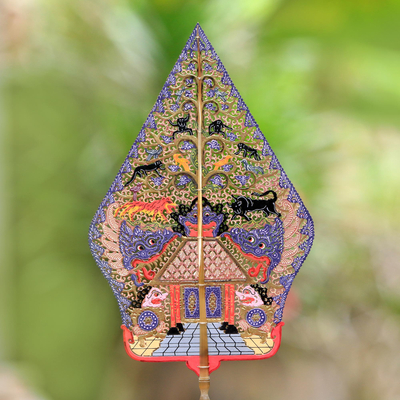 Leder-Schattenmarionette, 'Gunungan'. - Handgefertigte Gunungan-Schattenpuppe aus farbigem Pergament