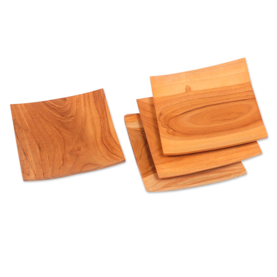 Platos de madera de teca (juego de 4) - Platos cuadrados de madera de teca hechos a mano en Bali (juego de 4)