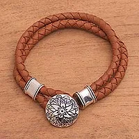 Pulsera trenzada de cuero con acento de plata de ley, 'Lotus' - Pulsera de plata de ley con acento de cuero y colgante de loto