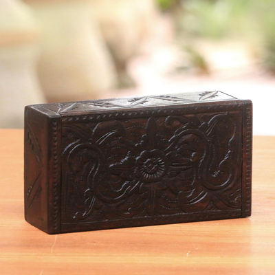 Caja decorativa de madera - Caja Decorativa Artesanal de Madera de Suar con Talla de Loto