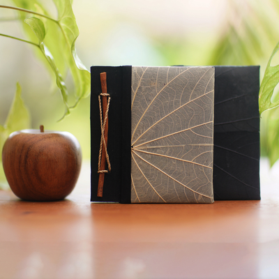 Natural fiber journals, 'Autumn Scribble' (pair) - Handmade Banana Bark and Kupu-Kupu Leaf Notebook (Pair)