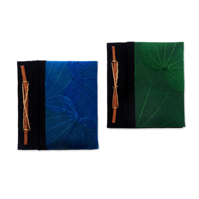 Natürliche Blatttagebücher, (Paar) - Blaue und grüne Kupu-Kupu-Blatt-Tagebücher aus Bali (Paar)