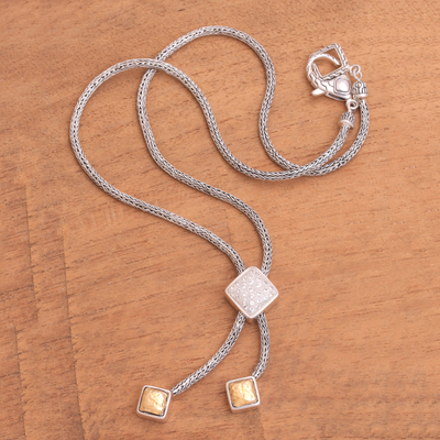 Lariat-Halskette mit weißem Topas und Goldakzent - Lariat-Halskette aus Sterlingsilber mit weißem Topas und Goldakzent