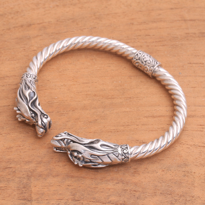 Pulsera de plata de ley, 'Soaring Dragon' - Pulsera artesanal de plata de ley con dos cabezas de dragón