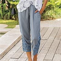 Pantalones de rayón, 'Padma Flower' - Pantalones de rayón con bordado floral en humo de Bali