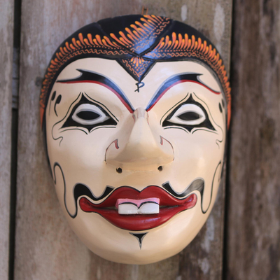 Holzmaske - Handgefertigte Batikmaske aus Holz im javanischen Stil