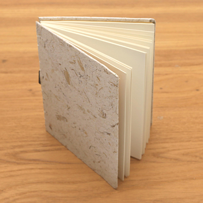 Zeitschrift aus recyceltem Papier, 'Dluwang Bamboo' (8 Zoll) - Recyceltes Papier und Bambus-Journal aus Java (8 in.)