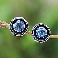 Pendientes de topacio azul, 'Ojo de la serpiente' - Pendientes de topacio azul brillante de Bali