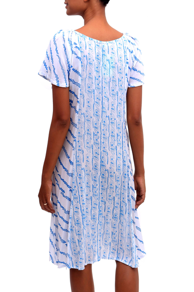 Vestido estilo túnica de rayón - Vestido estilo túnica de rayón estampado en azul celeste de Bali