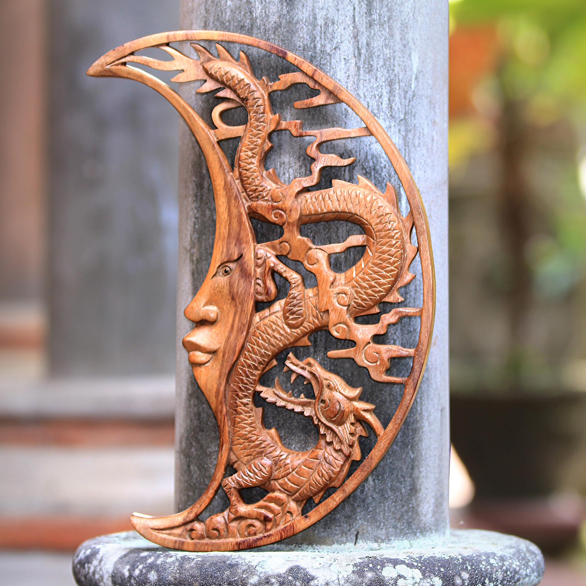 dragon wood carving. dragon is henna tattoo . design carving