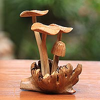 Wood figurine, Majestic Mushroom (4.5 inch)