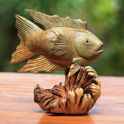 Holzfigur, 'Gourami-Fisch'. - Handgeschnitzte Holzfigur eines Gourami-Fisches aus Bali