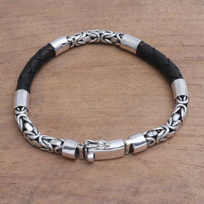 Men's sterling silver and leather bracelet, 'Strong Unity in Black' - Men's Sterling Silver and Leather Bracelet in Black