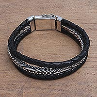 Herrenarmband aus Sterlingsilber und Leder, „Drei Schlangen in Schwarz“ – Herrenarmband aus Sterlingsilber und schwarzem Leder aus Bali
