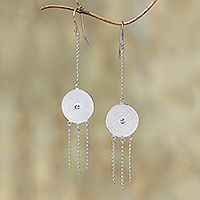 Wasserfall-Kronleuchter-Ohrringe aus Sterlingsilber, „Pure Shields“ – kreisförmige filigrane Wasserfall-Ohrringe aus Sterlingsilber