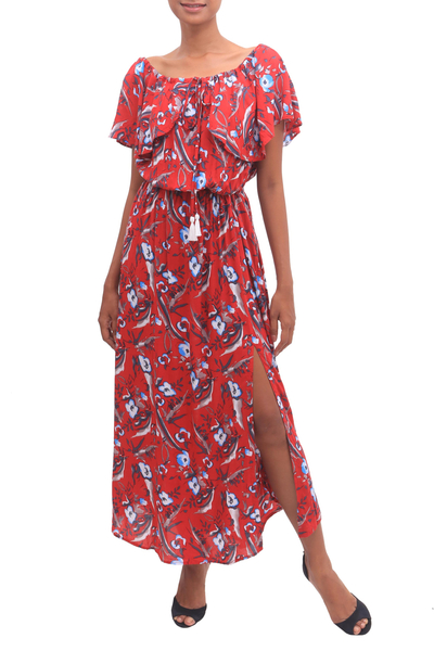 vestido de rayón - Vestido a media pierna con estampado floral en blanco y celeste sobre rayón rojo