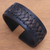 Manschettenarmband aus Leder - Manschettenarmband aus schwarzem Leder mit überkreuzten Schnürsenkeln