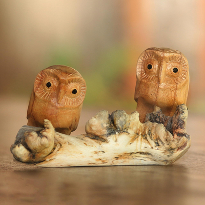Wood sculpture, Owl Romance