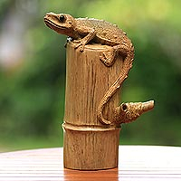 Wood sculpture, 'Tokek on a Log' - Signed Hibiscus Wood Sculpture of a Gecko from Bali