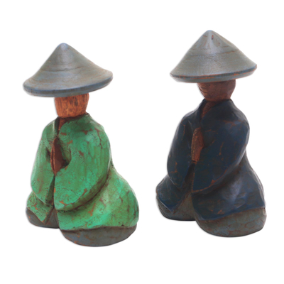 Holzfiguren, (Paar) - Grüne und blaue Holzbauernfiguren aus Bali (Paar)