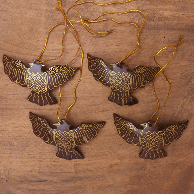 Kokosnussschalen-Ornamente, (4er-Set) - Kokosnussschalen-Taubenornamente aus Bali (4er-Set)