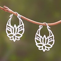 Pendientes de aro de plata de ley, 'Elegant Padma' (1 pulgada) - Pendientes de aro de flor de loto de plata de ley (1 pulgada)