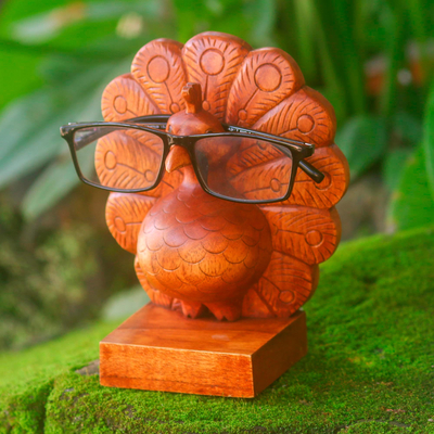 Soporte de gafas de madera, 'Little Peacock' - Soporte de gafas de madera de pavo real de Bali