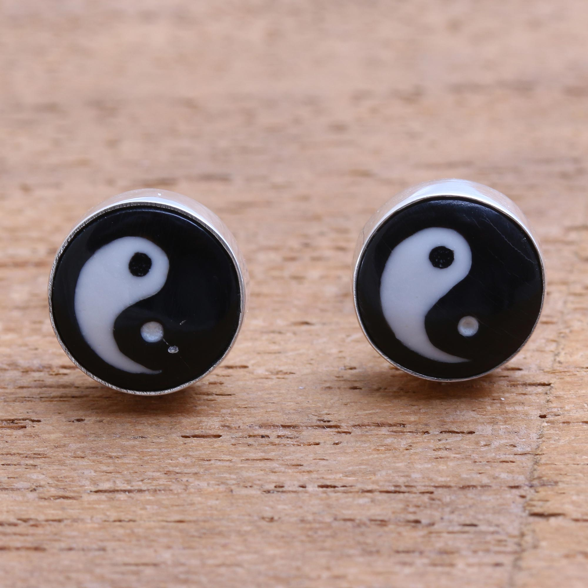 So Chic Jewels 925 Sterling Silver Ying Yang Ear Studs