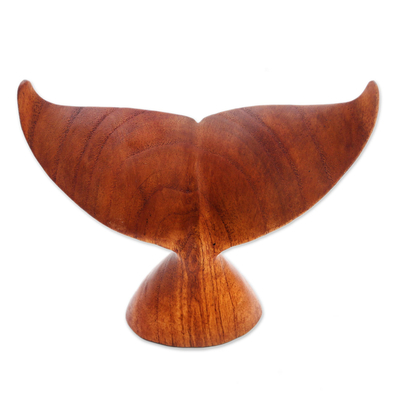 Holzskulptur, 'Whale Tail' (Walschwanz) - Suar Wood Walflipper-Skulptur aus Bali