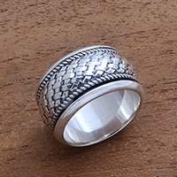 Sterling silver spinner ring, 'Spinning Weave' - Handmade Sterling Silver Spinner Ring from Bali