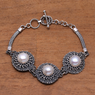 Cultured pearl pendant bracelet, Triple Light